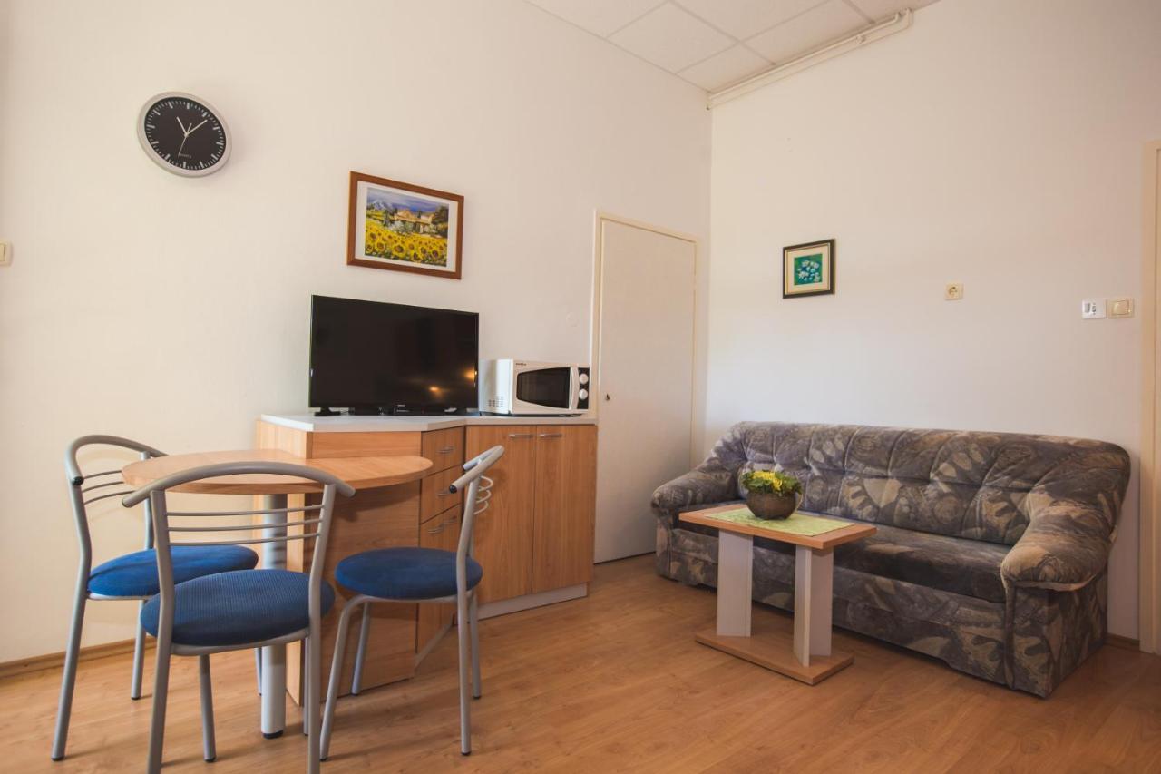 Apartmani Nada & Darko, Kampor, Rab, Hrvatska Exterior foto