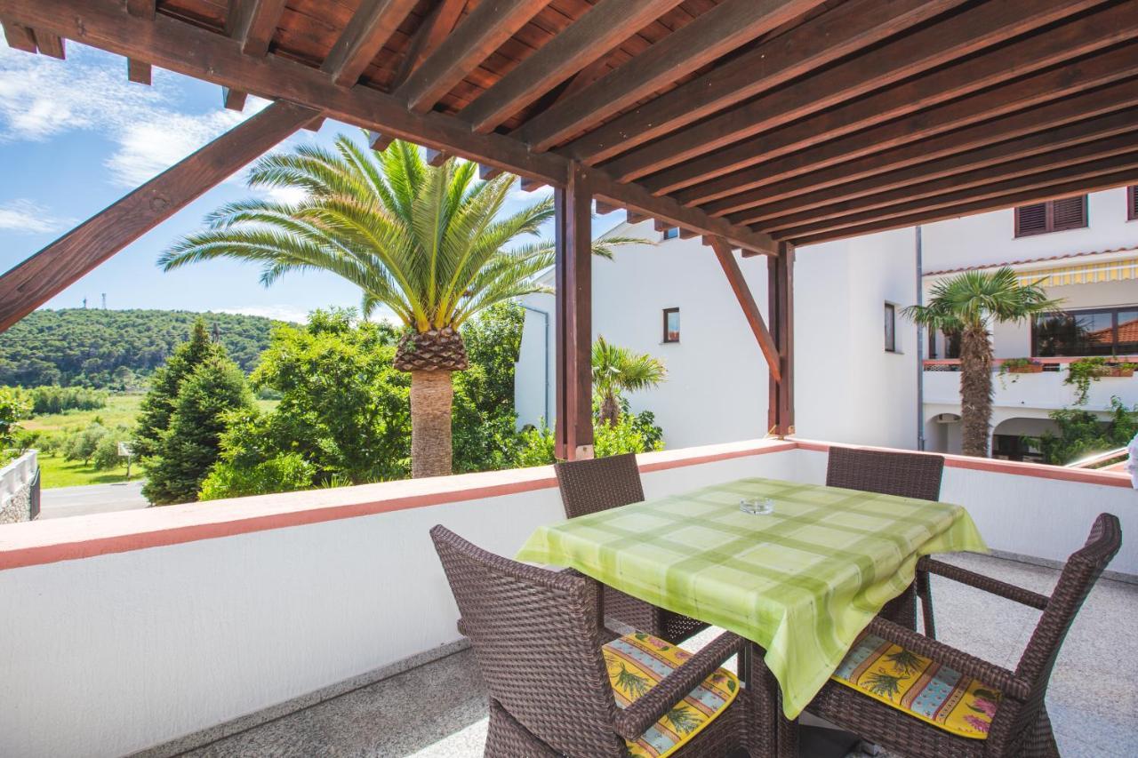Apartmani Nada & Darko, Kampor, Rab, Hrvatska Exterior foto